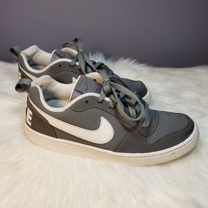 Youth nike court borough